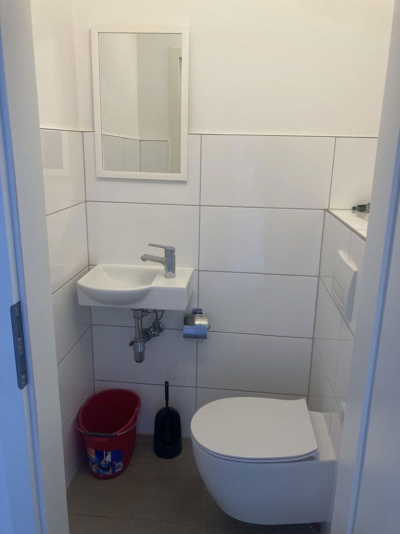 Pronájem bytu 5+1 90 m², Am Marschallfeld 4 a, Valley, Bavorsko Pronájem bytu 5+1 90 m², Am Marschallfeld 4 a, Valley, Bavorsko