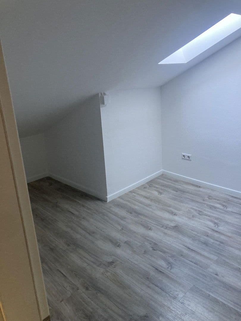 Pronájem bytu 5+1 90 m², Am Marschallfeld 4 a, Valley, Bavorsko Pronájem bytu 5+1 90 m², Am Marschallfeld 4 a, Valley, Bavorsko