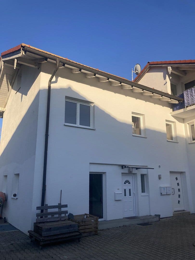 Pronájem bytu 5+1 90 m², Am Marschallfeld 4 a, Valley, Bavorsko Pronájem bytu 5+1 90 m², Am Marschallfeld 4 a, Valley, Bavorsko