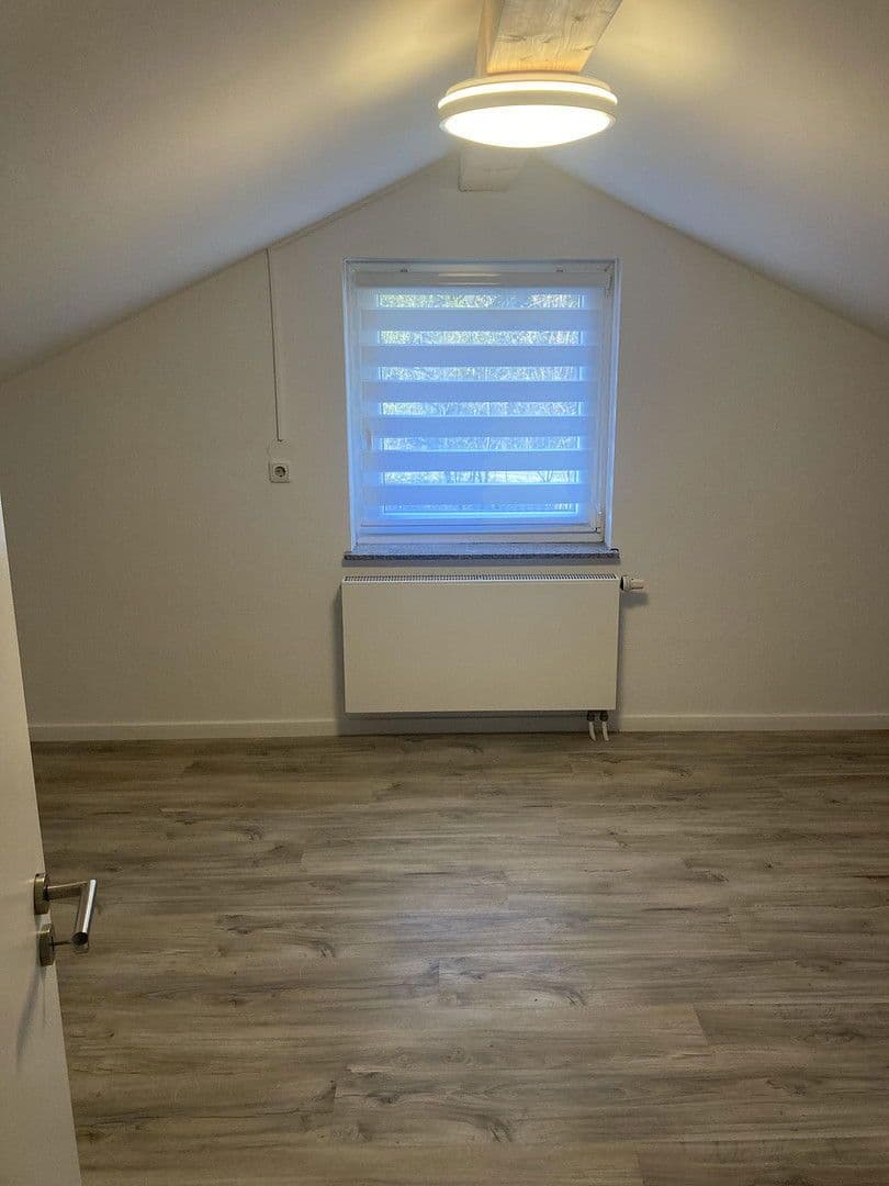 Pronájem bytu 5+1 90 m², Am Marschallfeld 4 a, Valley, Bavorsko Pronájem bytu 5+1 90 m², Am Marschallfeld 4 a, Valley, Bavorsko