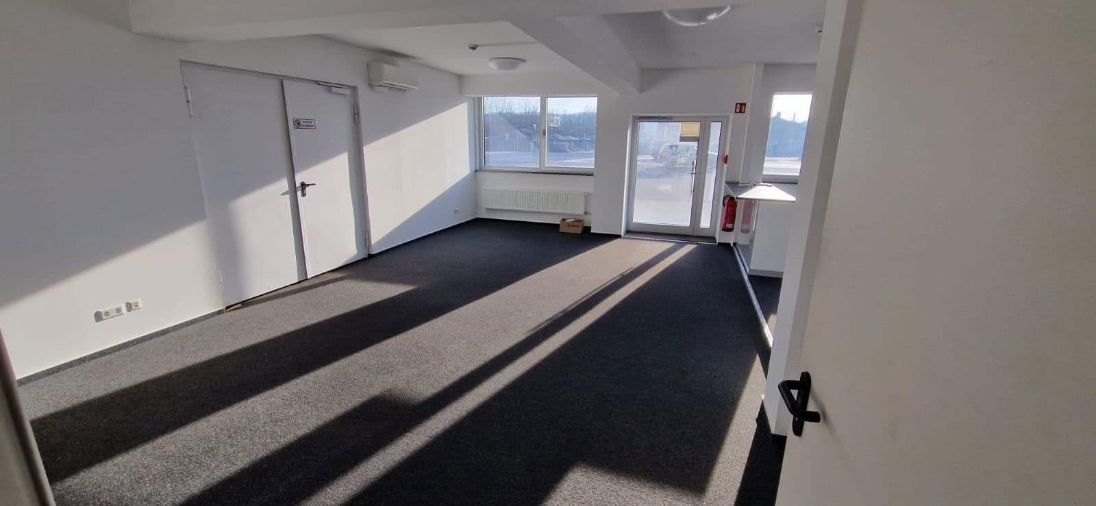 Pronájem kanceláře 300 m², Wilhelm-Maybach-Str. 31/1, Rottenburg am Neckar, Bádensko-Württembersko Pronájem kanceláře 300 m², Wilhelm-Maybach-Str. 31/1, Rottenburg am Neckar, Bádensko-Württembersko