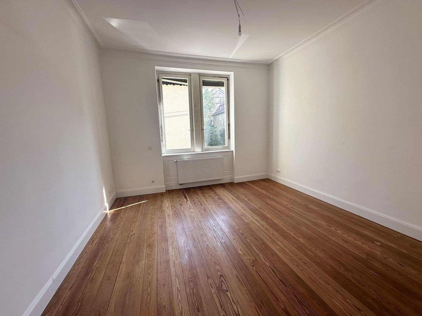 Pronájem bytu 3+1 73 m², Stuttgart, Bádensko-Württembersko Pronájem bytu 3+1 73 m², Stuttgart, Bádensko-Württembersko