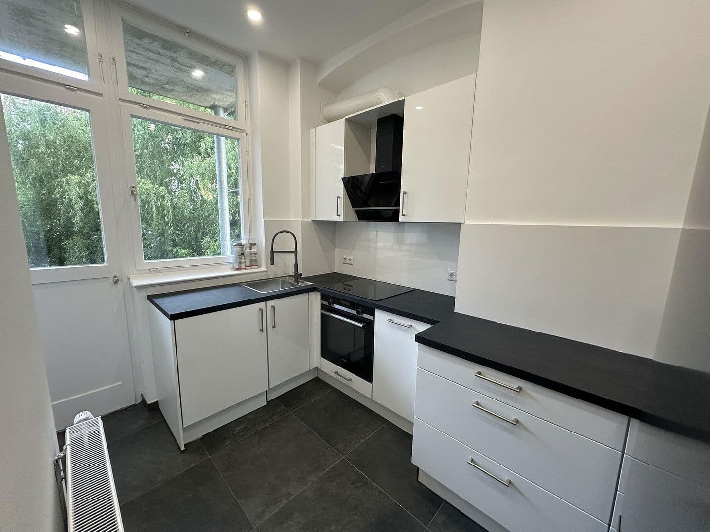 Pronájem bytu 3+1 73 m², Stuttgart, Bádensko-Württembersko Pronájem bytu 3+1 73 m², Stuttgart, Bádensko-Württembersko