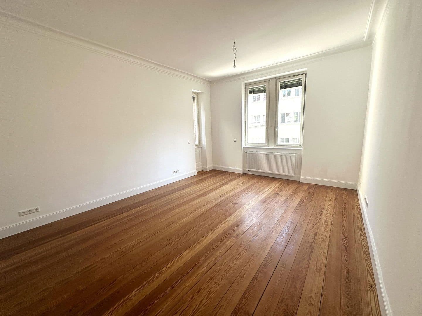 Pronájem bytu 3+1 73 m², Stuttgart, Bádensko-Württembersko Pronájem bytu 3+1 73 m², Stuttgart, Bádensko-Württembersko