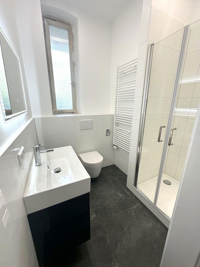 Pronájem bytu 3+1 73 m², Stuttgart, Bádensko-Württembersko Pronájem bytu 3+1 73 m², Stuttgart, Bádensko-Württembersko