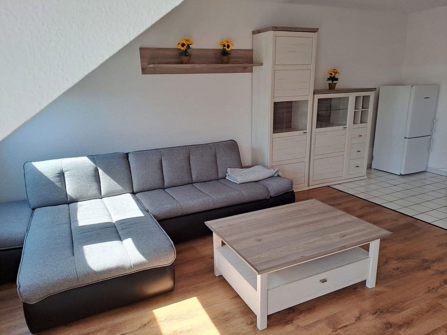 Pronájem bytu 1+1 35 m², Düsseldorf, Severní Porýní-Vestfálsko Pronájem bytu 1+1 35 m², Düsseldorf, Severní Porýní-Vestfálsko