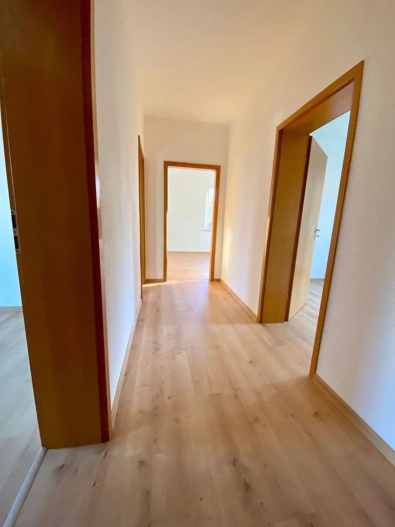 Pronájem bytu 4+1 76 m², Ernst-Thälmann-Straße 50, Sandersdorf-Brehna, Sasko-Anhaltsko Pronájem bytu 4+1 76 m², Ernst-Thälmann-Straße 50, Sandersdorf-Brehna, Sasko-Anhaltsko