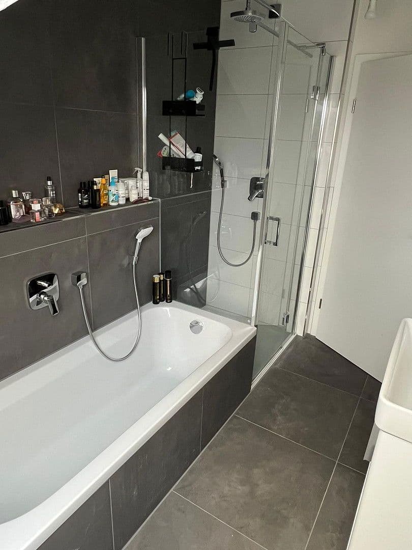 Pronájem bytu 3+1 72 m², Rieslingstraße 10, Abstatt, Bádensko-Württembersko Pronájem bytu 3+1 72 m², Rieslingstraße 10, Abstatt, Bádensko-Württembersko