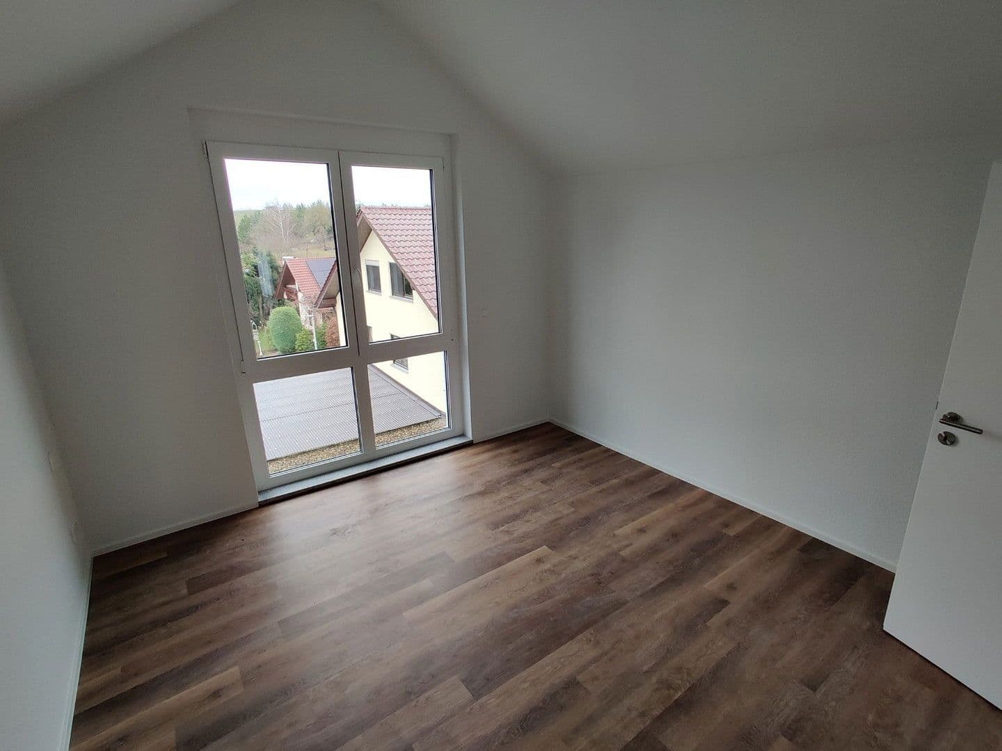 Pronájem bytu 3+1 72 m², Rieslingstraße 10, Abstatt, Bádensko-Württembersko Pronájem bytu 3+1 72 m², Rieslingstraße 10, Abstatt, Bádensko-Württembersko