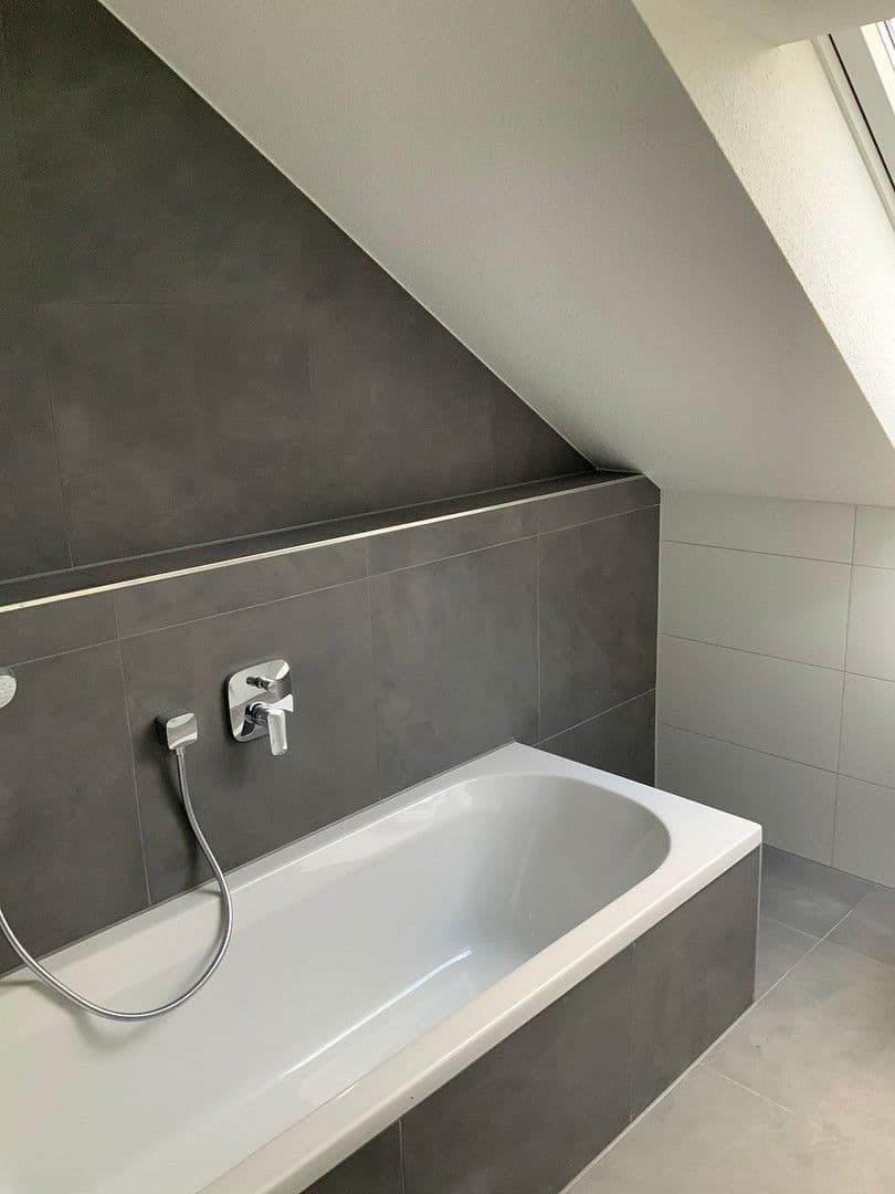 Pronájem bytu 3+1 72 m², Rieslingstraße 10, Abstatt, Bádensko-Württembersko Pronájem bytu 3+1 72 m², Rieslingstraße 10, Abstatt, Bádensko-Württembersko