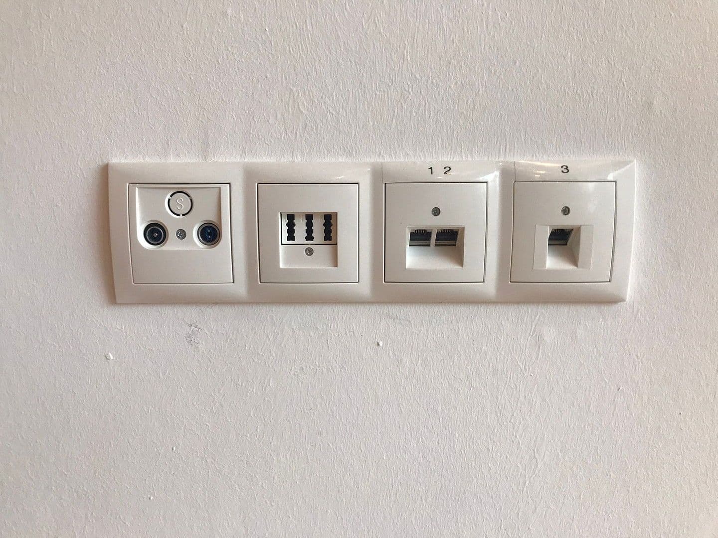 Pronájem bytu 4+kk 175 m², Koblenz, Porýní-Falc Pronájem bytu 4+kk 175 m², Koblenz, Porýní-Falc