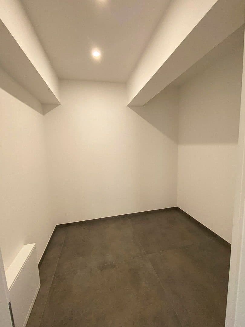 Pronájem bytu 4+kk 175 m², Koblenz, Porýní-Falc Pronájem bytu 4+kk 175 m², Koblenz, Porýní-Falc