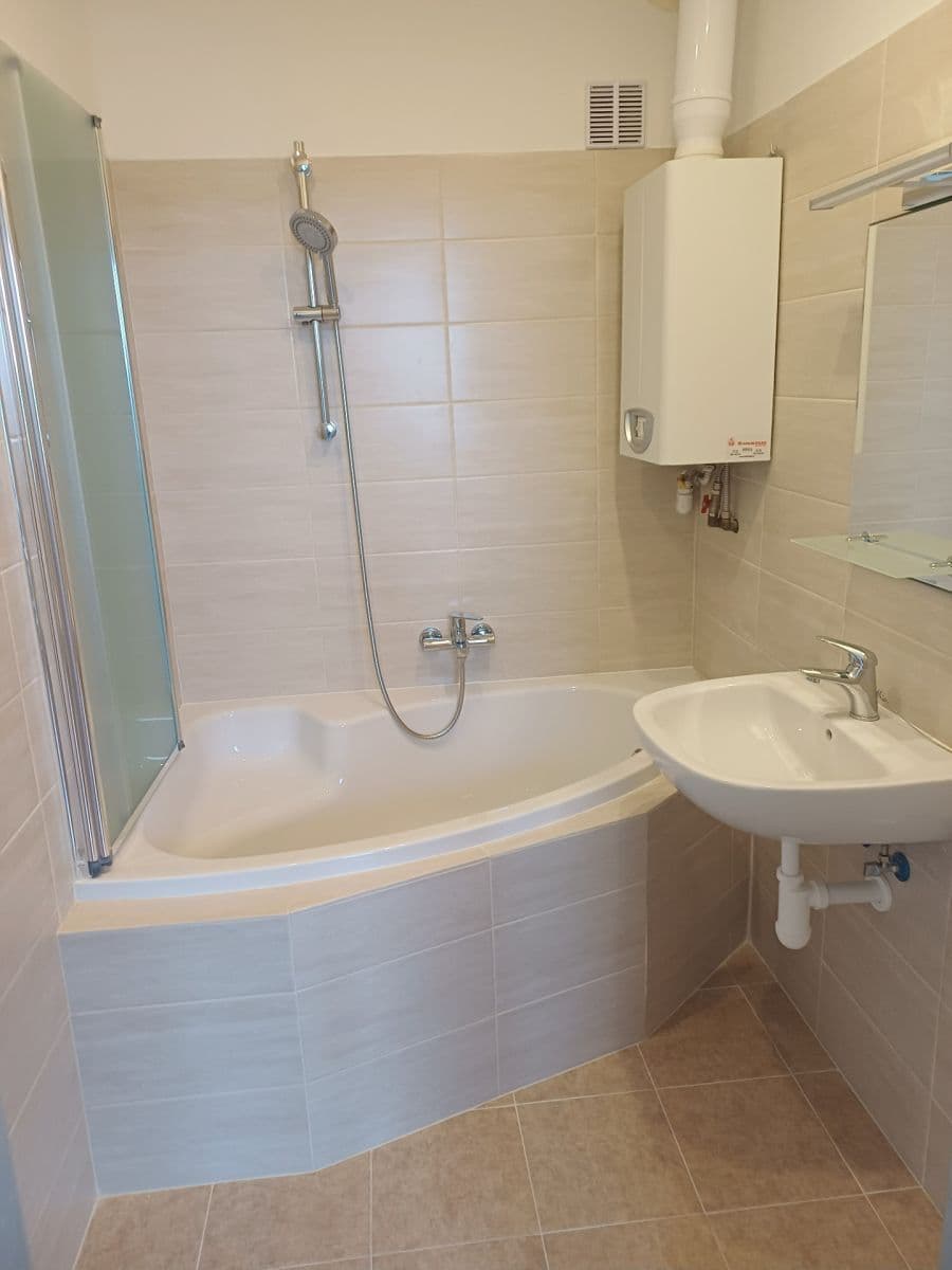 Pronájem bytu 3+1 79 m², Purkyňova, Liberec, Liberecký kraj Pronájem bytu 3+1 79 m², Purkyňova, Liberec, Liberecký kraj