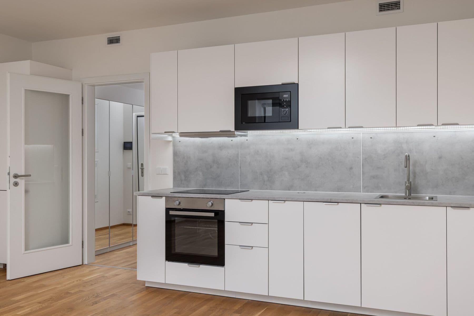 Pronájem bytu 1+kk 37 m², Fafkových, Praha, Praha Pronájem bytu 1+kk 37 m², Fafkových, Praha, Praha