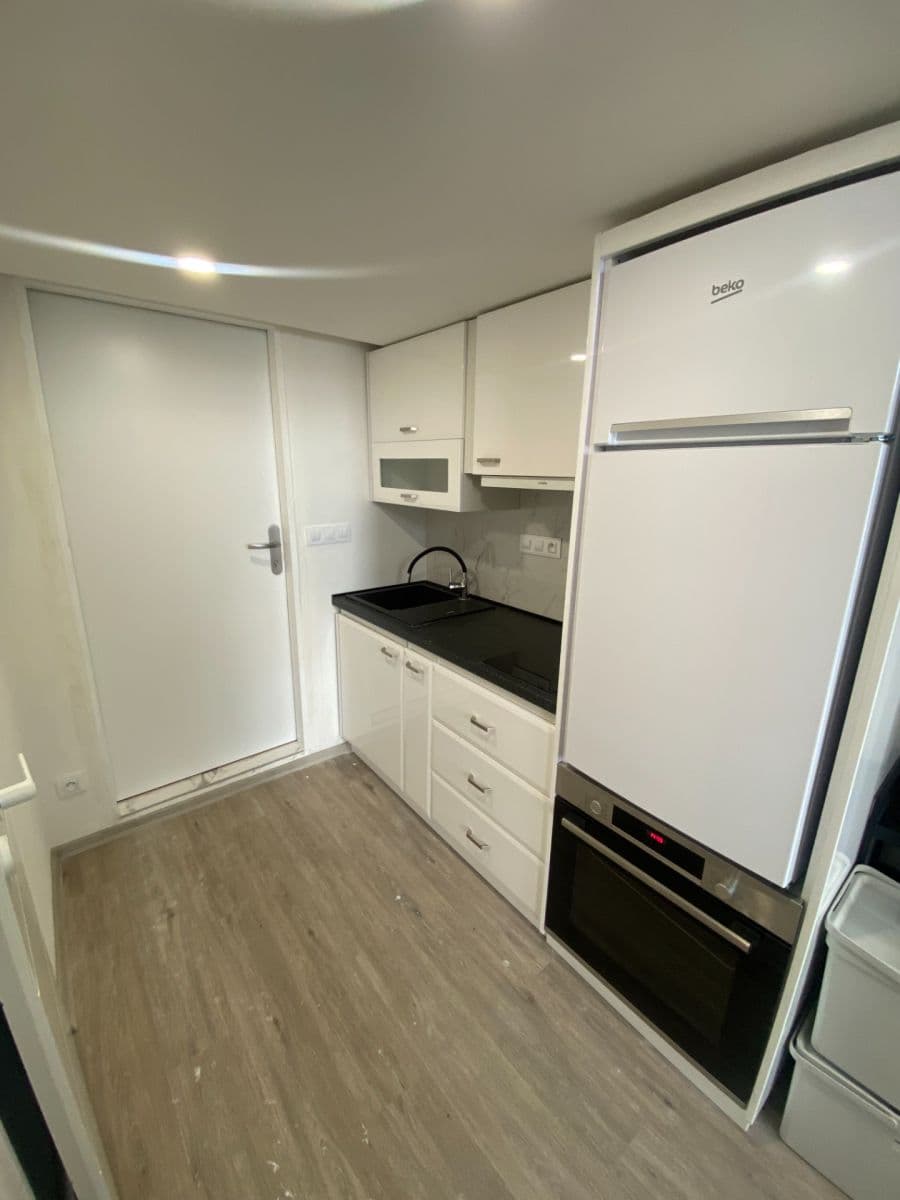 Pronájem bytu 1+kk 18 m², Jagellonská, Praha, Praha Pronájem bytu 1+kk 18 m², Jagellonská, Praha, Praha