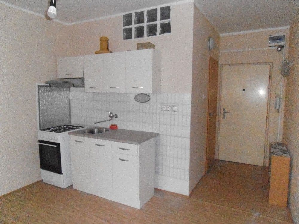 Pronájem bytu 1+1 38 m², Březenecká, Chomutov, Ústecký kraj Pronájem bytu 1+1 38 m², Březenecká, Chomutov, Ústecký kraj