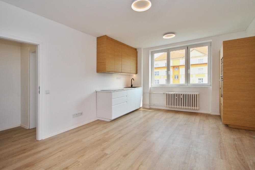 Pronájem bytu 2+kk 55 m², Ruská, Praha, Praha Pronájem bytu 2+kk 55 m², Ruská, Praha, Praha