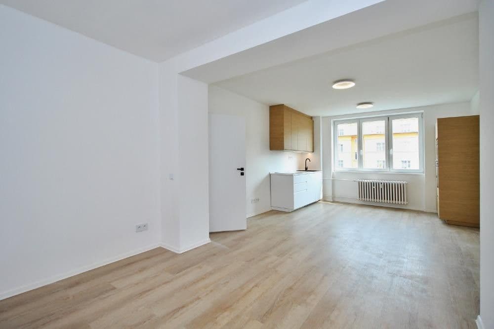Pronájem bytu 2+kk 55 m², Ruská, Praha, Praha Pronájem bytu 2+kk 55 m², Ruská, Praha, Praha