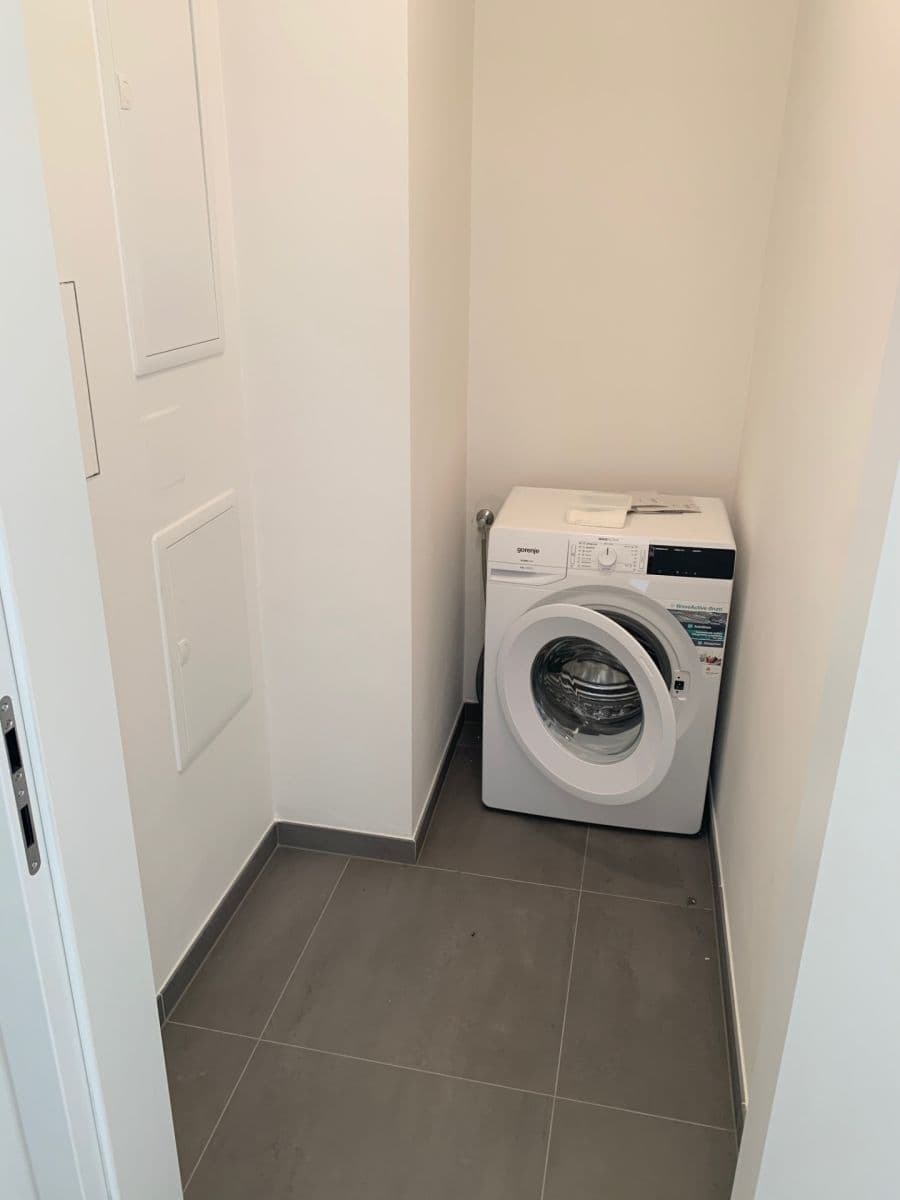 Pronájem bytu 2+kk 55 m², U Lesoparku, Praha, Praha Pronájem bytu 2+kk 55 m², U Lesoparku, Praha, Praha