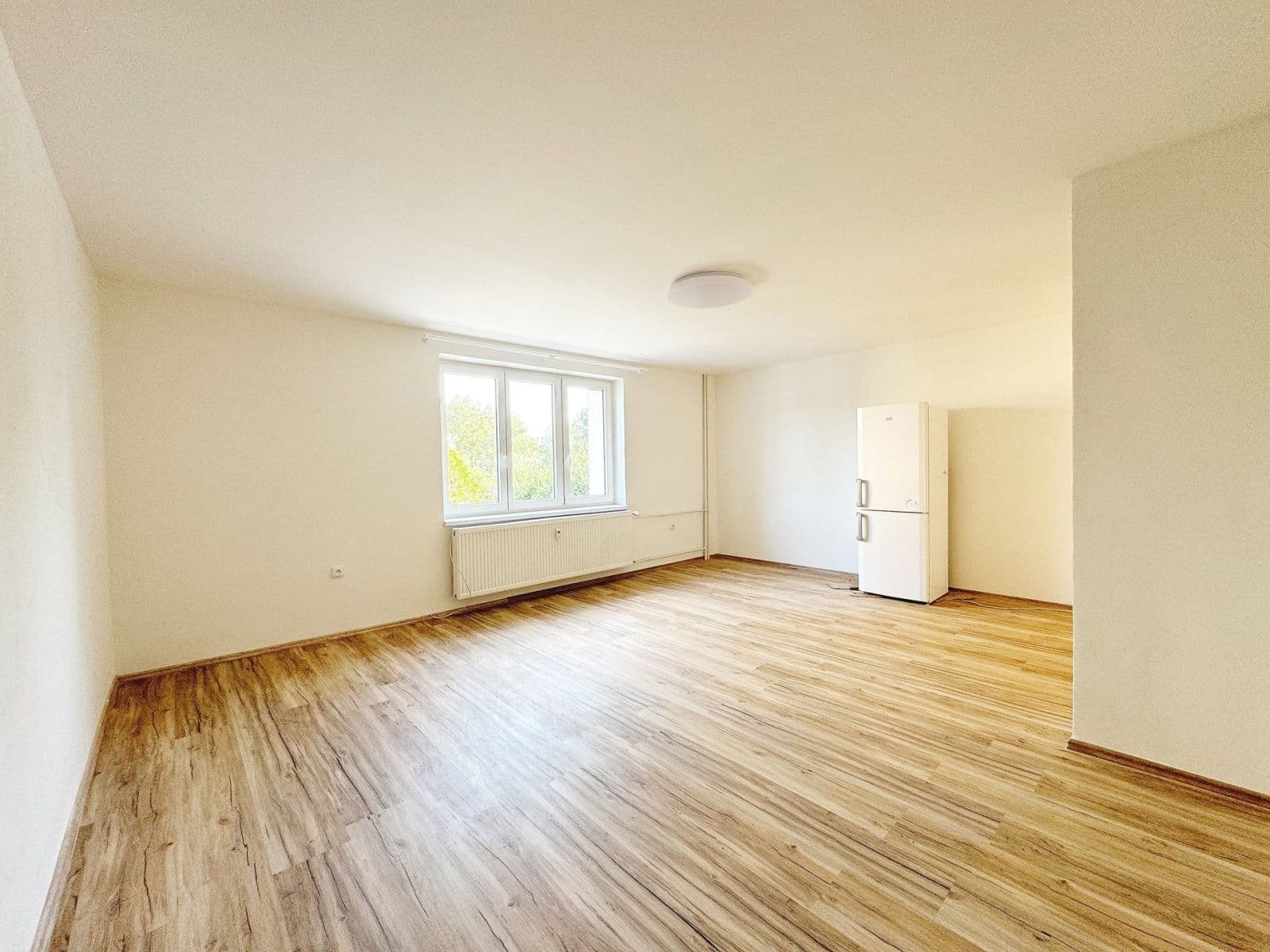 Pronájem bytu 3+kk 83 m², Pippichova, Zlonice, Středočeský kraj Pronájem bytu 3+kk 83 m², Pippichova, Zlonice, Středočeský kraj