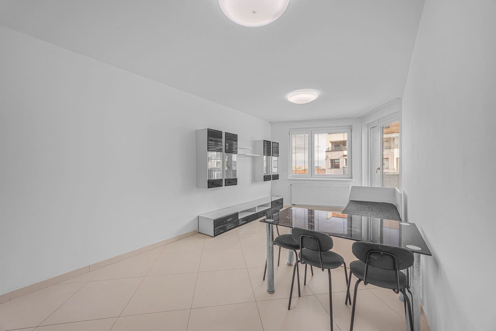 Pronájem bytu 1+kk 32 m², Zakšínská, Praha, Praha Pronájem bytu 1+kk 32 m², Zakšínská, Praha, Praha