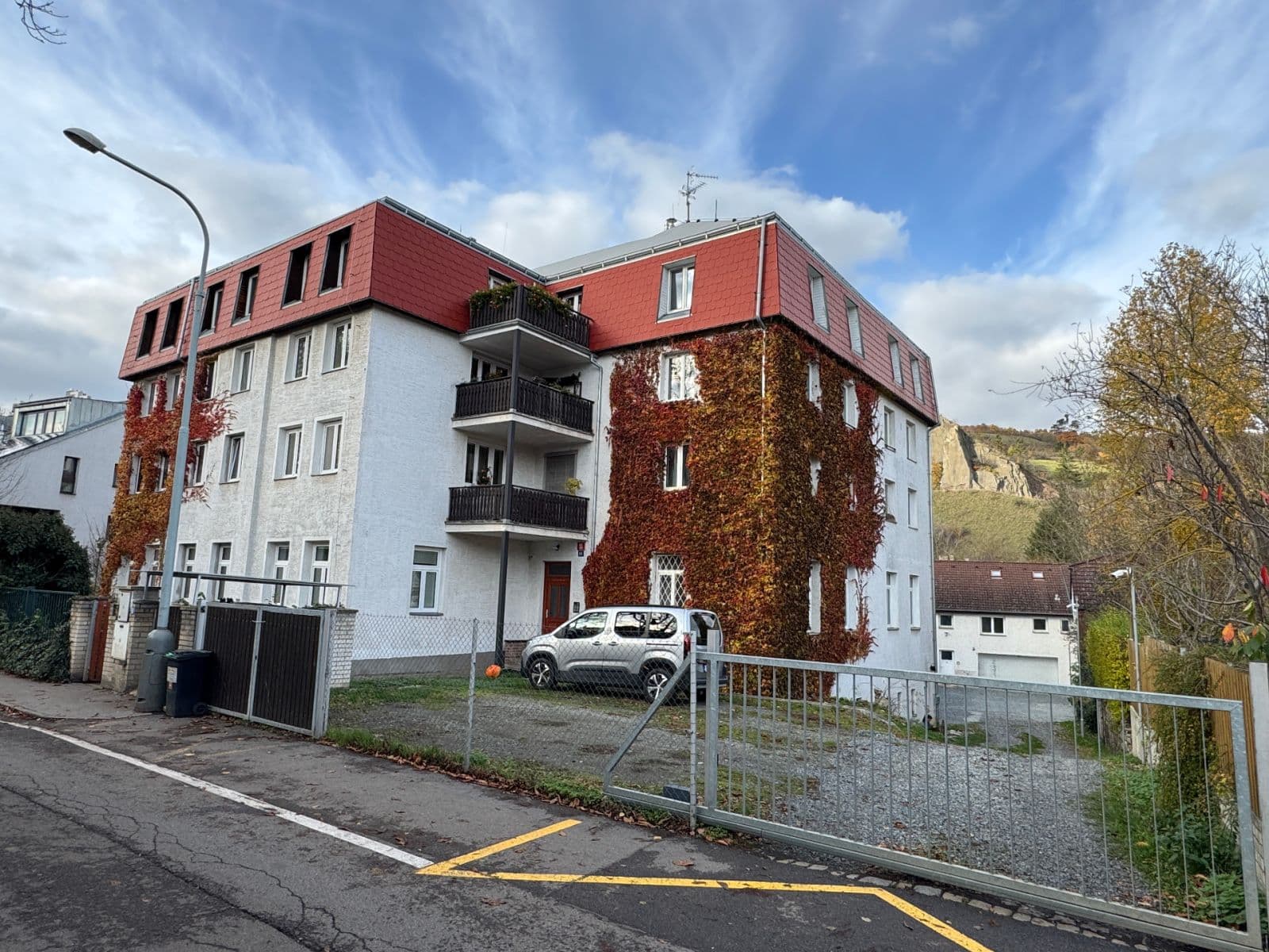 Pronájem bytu 1+kk 40 m², Hlubočepská, Praha, Praha Pronájem bytu 1+kk 40 m², Hlubočepská, Praha, Praha