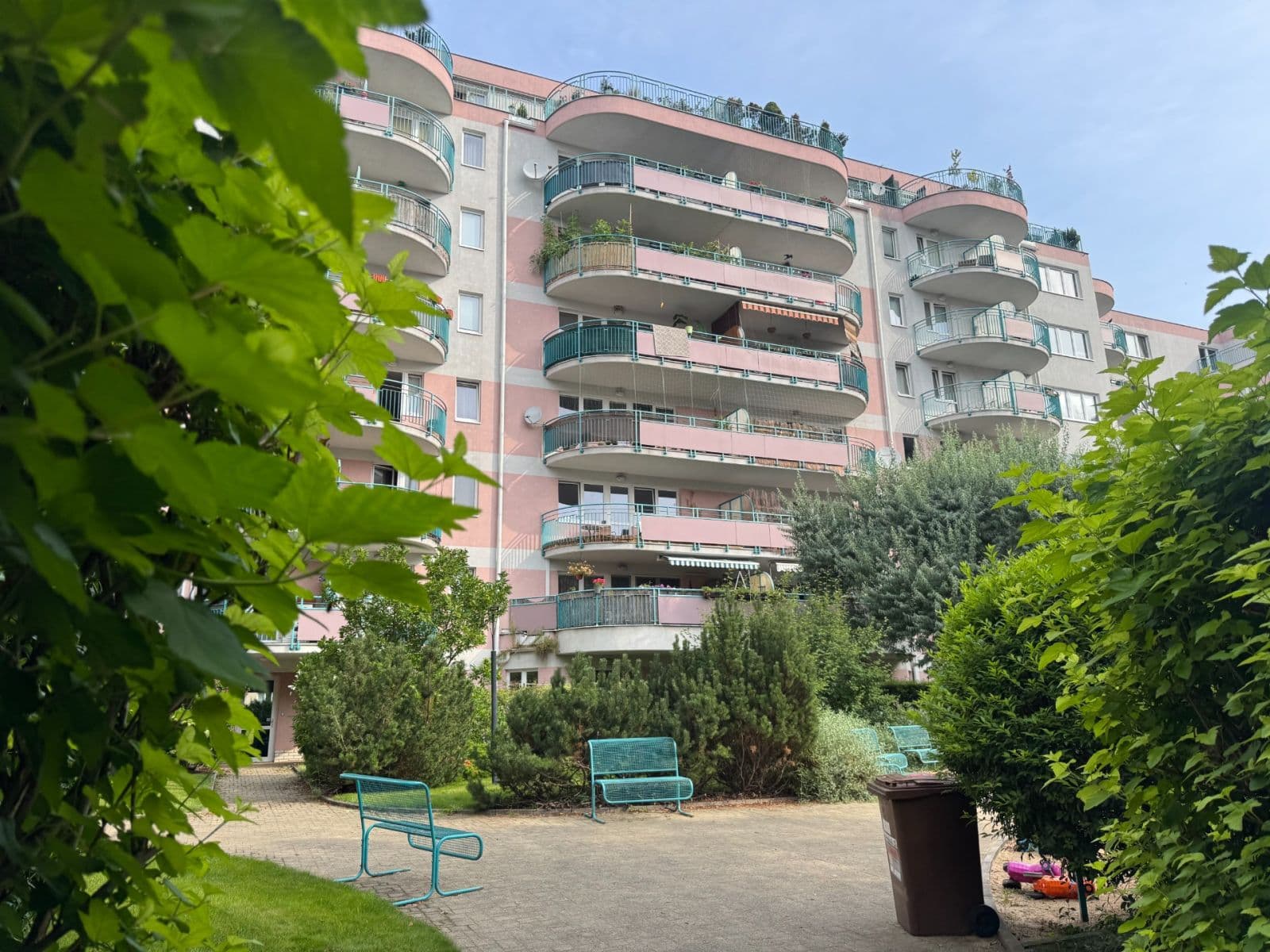 Pronájem bytu 1+kk 38 m², Gutova, Praha, Praha Pronájem bytu 1+kk 38 m², Gutova, Praha, Praha