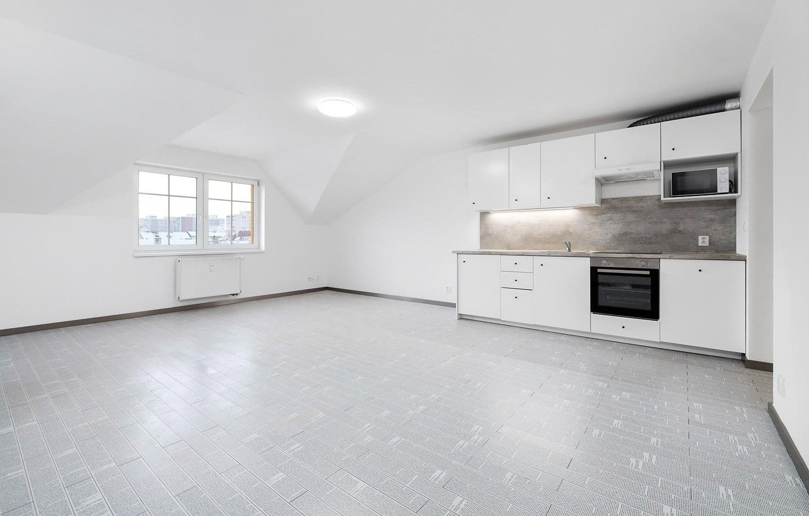 Pronájem bytu 1+kk 46 m², O. Peška, Kladno, Středočeský kraj Pronájem bytu 1+kk 46 m², O. Peška, Kladno, Středočeský kraj