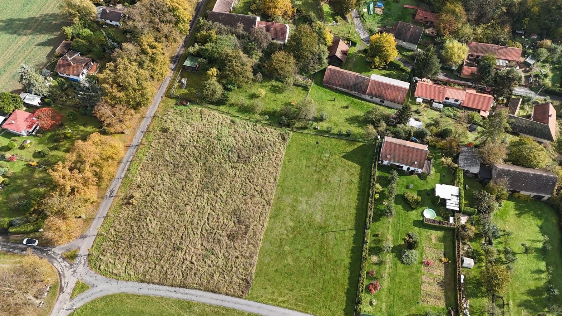 Prodej pozemku 2.692 m², Březnice, Středočeský kraj Prodej pozemku 2.692 m², Březnice, Středočeský kraj