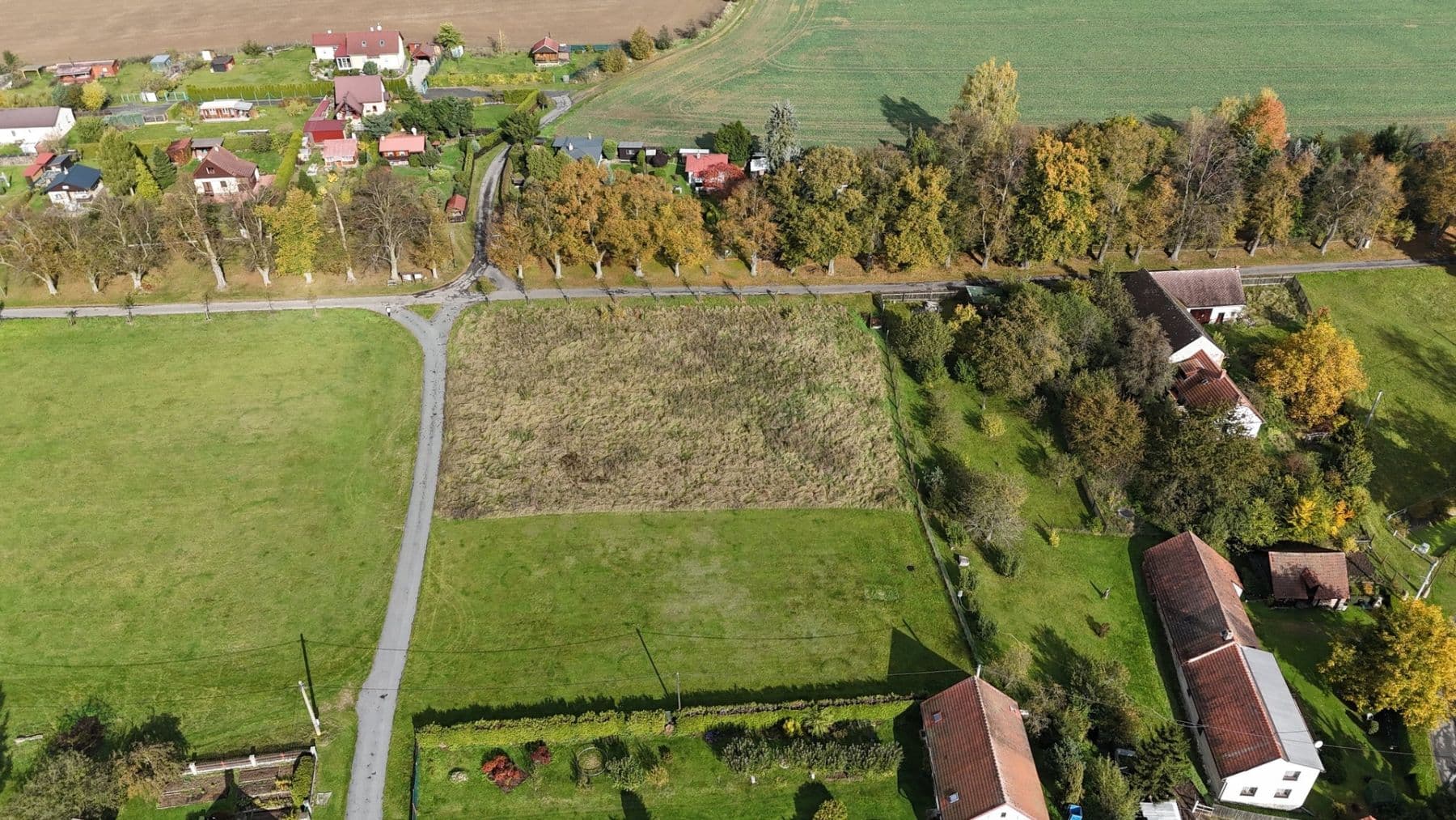Prodej pozemku 2.692 m², Březnice, Středočeský kraj Prodej pozemku 2.692 m², Březnice, Středočeský kraj