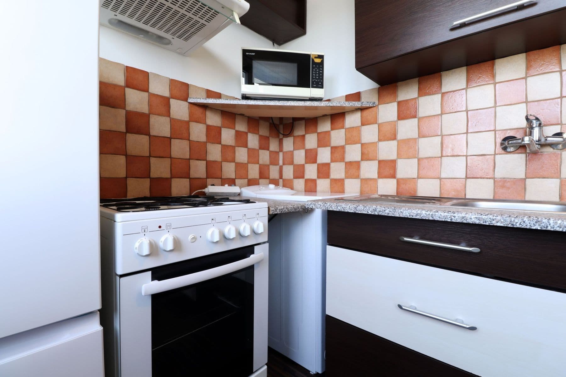 Pronájem bytu 2+1 54 m², Maďarská, Kladno, Středočeský kraj Pronájem bytu 2+1 54 m², Maďarská, Kladno, Středočeský kraj