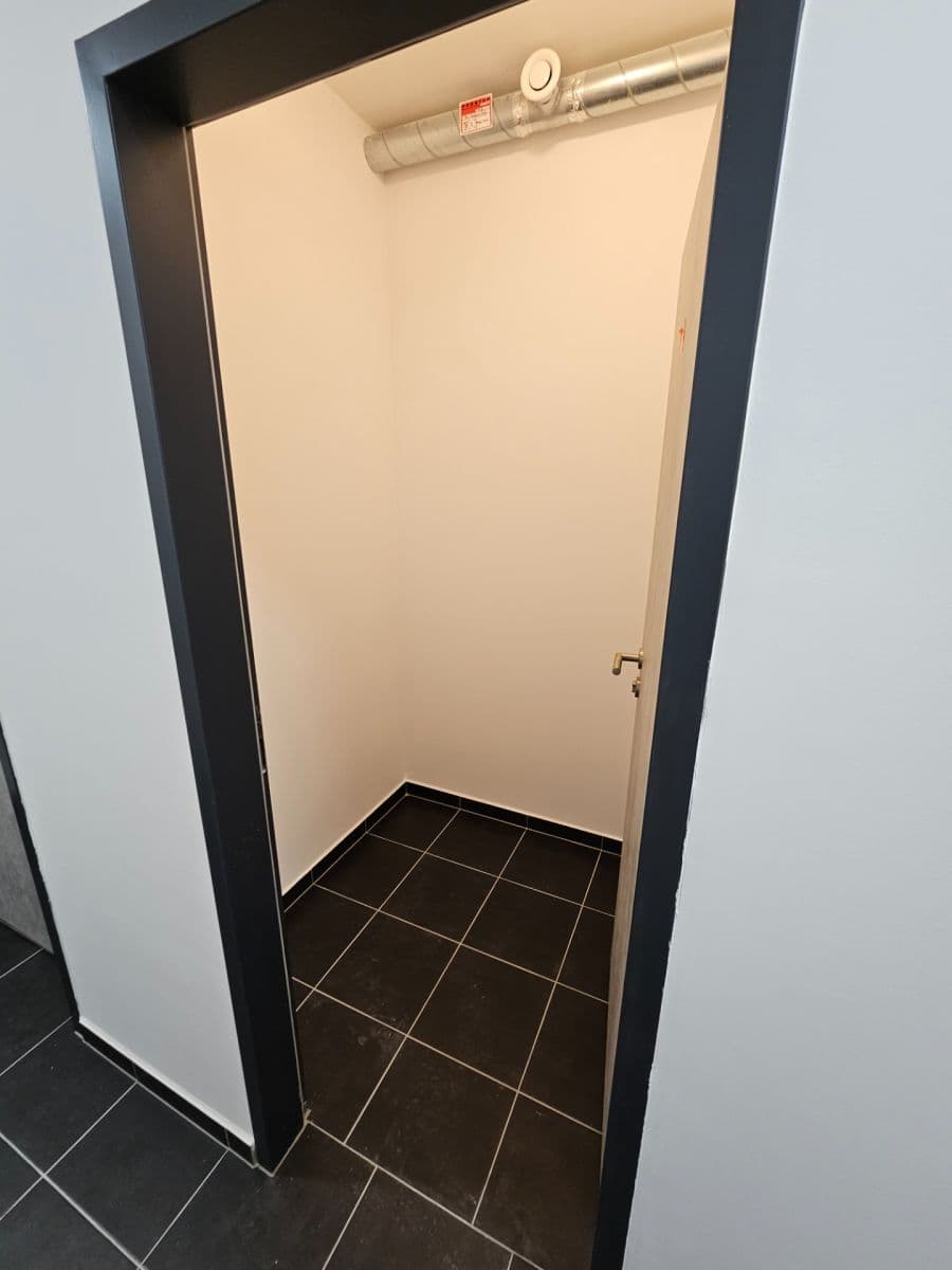 Pronájem bytu 1+kk 36 m², Měděná, Plzeň, Plzeňský kraj Pronájem bytu 1+kk 36 m², Měděná, Plzeň, Plzeňský kraj