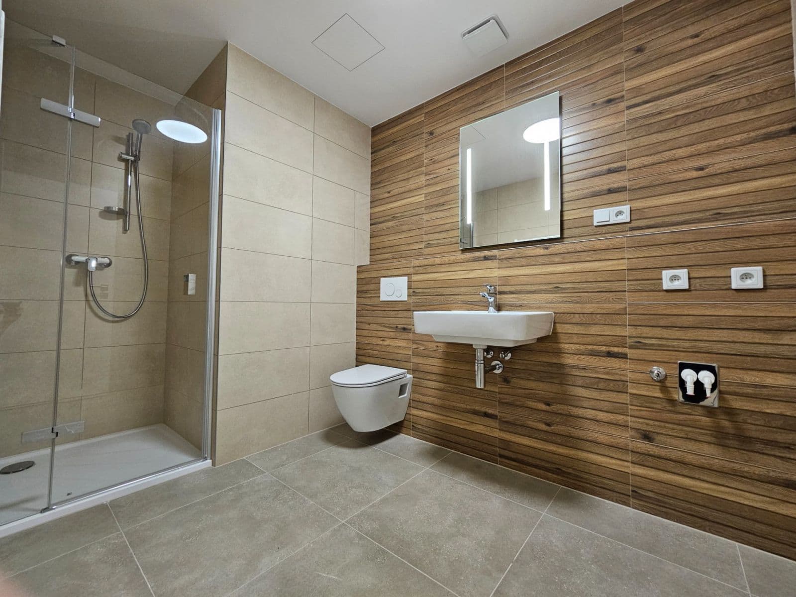 Pronájem bytu 1+kk 36 m², Měděná, Plzeň, Plzeňský kraj Pronájem bytu 1+kk 36 m², Měděná, Plzeň, Plzeňský kraj