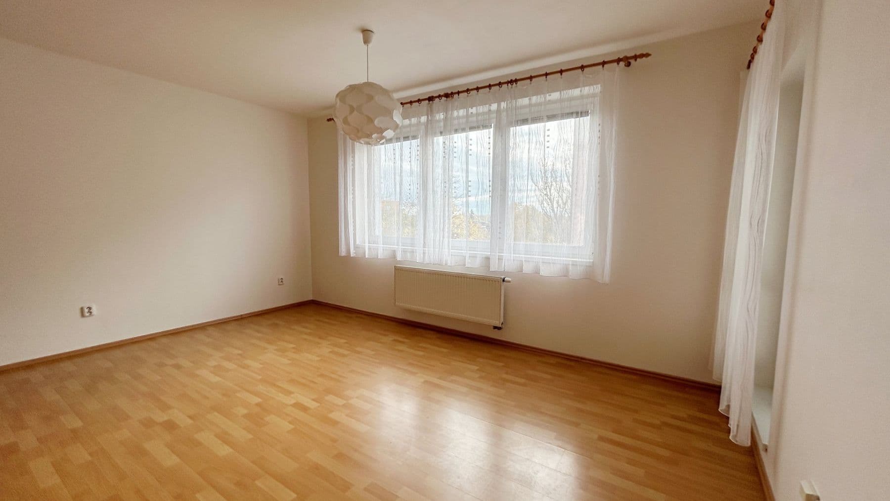 Pronájem bytu 2+kk 44 m², Třídvorská, Kolín, Středočeský kraj Pronájem bytu 2+kk 44 m², Třídvorská, Kolín, Středočeský kraj