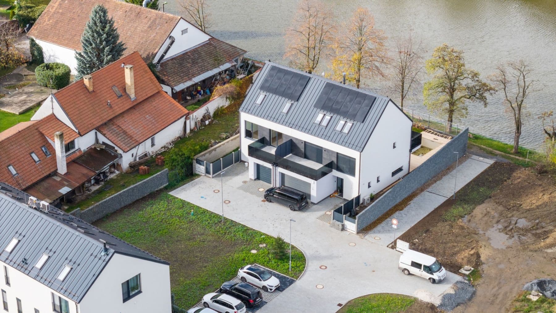 Prodej domu 214 m², pozemek 324 m², Jezdecká, Tursko, Středočeský kraj Prodej domu 214 m², pozemek 324 m², Jezdecká, Tursko, Středočeský kraj