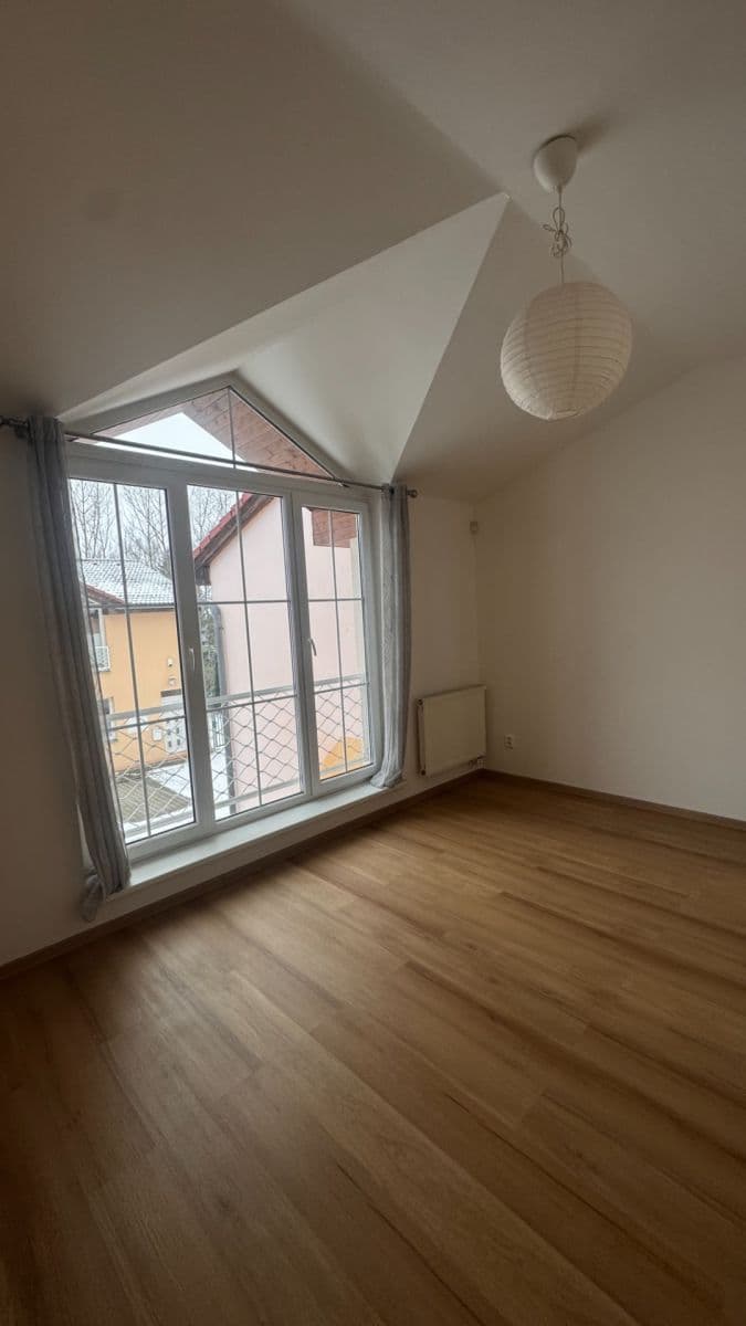 Prodej domu 104 m², pozemek 99 m², Pod Táborskou, Říčany, Středočeský kraj Prodej domu 104 m², pozemek 99 m², Pod Táborskou, Říčany, Středočeský kraj