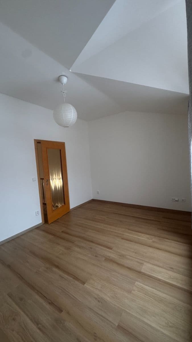 Prodej domu 104 m², pozemek 99 m², Pod Táborskou, Říčany, Středočeský kraj Prodej domu 104 m², pozemek 99 m², Pod Táborskou, Říčany, Středočeský kraj