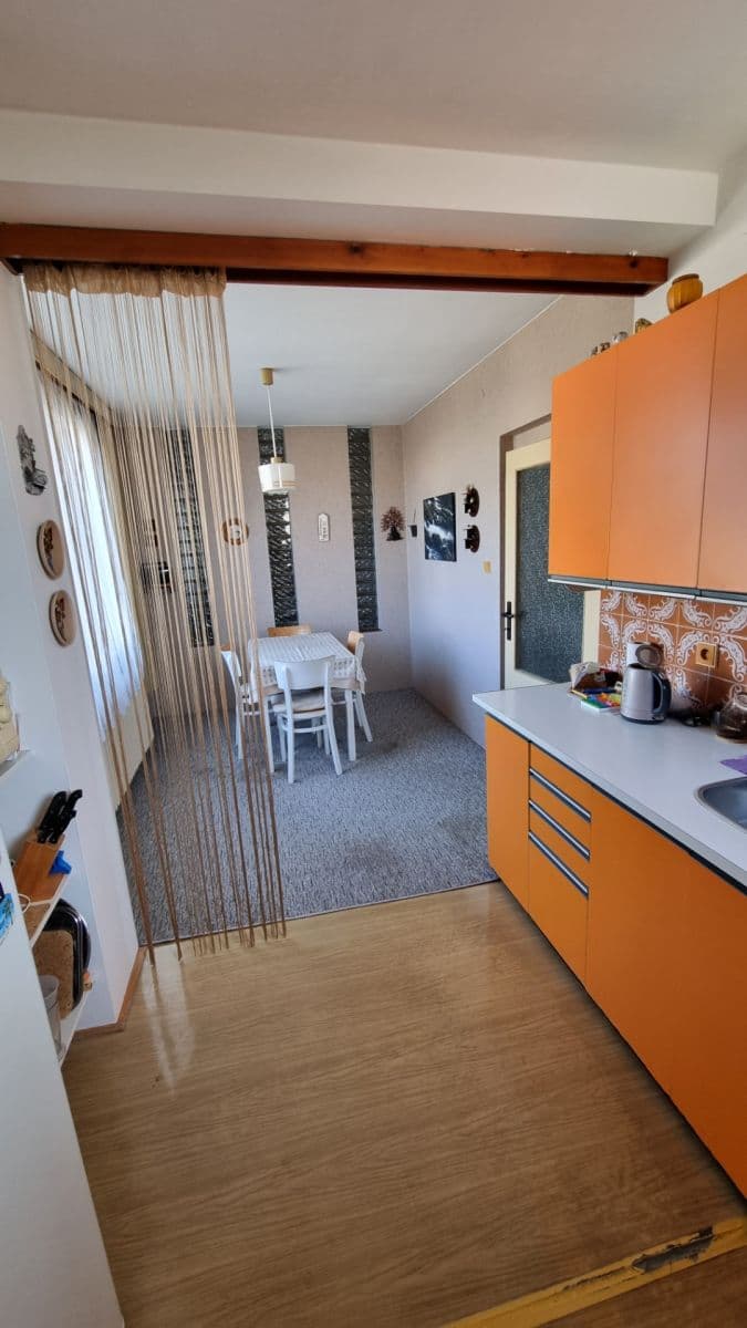 Prodej domu 180 m², pozemek 898 m², Mikulovická, Pardubice, Pardubický kraj Prodej domu 180 m², pozemek 898 m², Mikulovická, Pardubice, Pardubický kraj