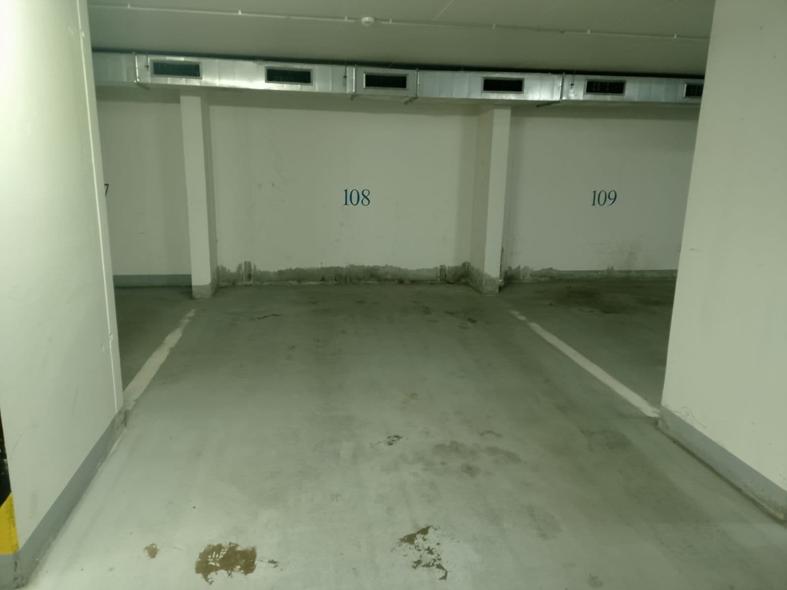 Prodej garáže 18 m², Praha, Praha Prodej garáže 18 m², Praha, Praha