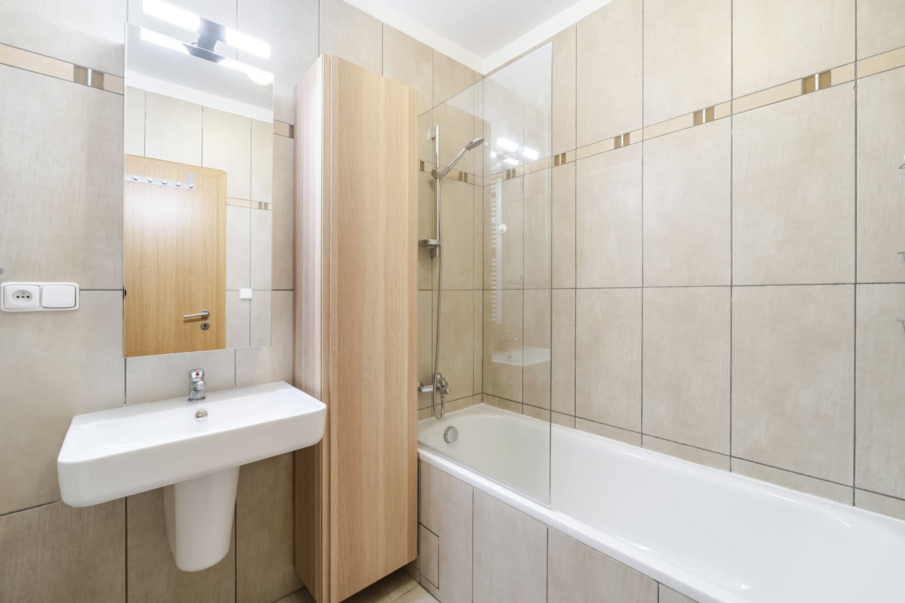 Pronájem bytu 65 m², U Staré sokolovny, Praha, Praha Pronájem bytu 65 m², U Staré sokolovny, Praha, Praha