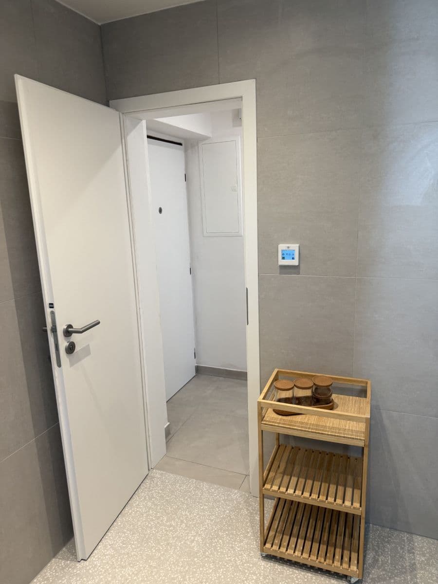 Pronájem bytu 3+kk 66 m², Benešova, Kolín, Středočeský kraj Pronájem bytu 3+kk 66 m², Benešova, Kolín, Středočeský kraj