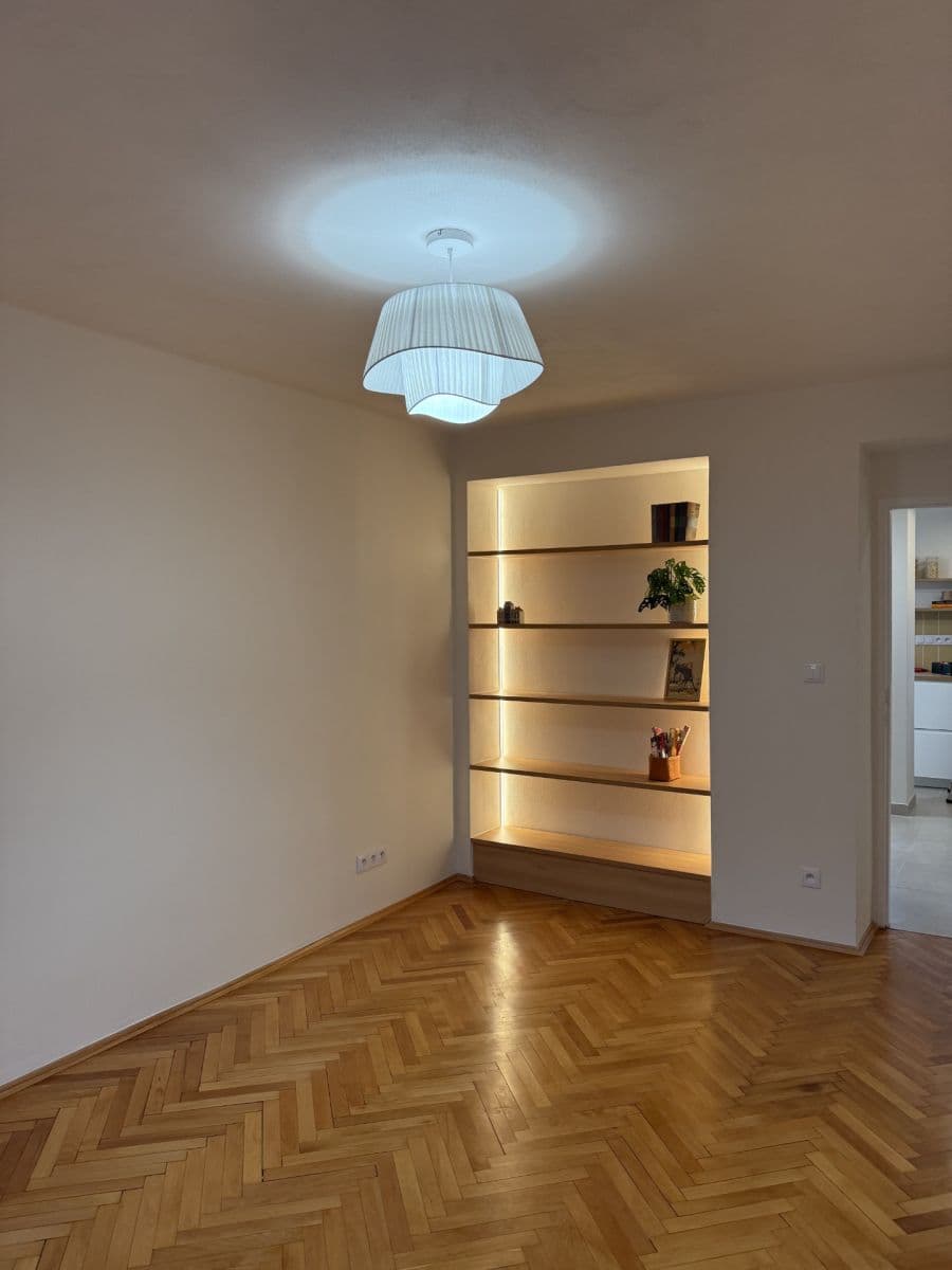 Pronájem bytu 3+kk 66 m², Benešova, Kolín, Středočeský kraj Pronájem bytu 3+kk 66 m², Benešova, Kolín, Středočeský kraj