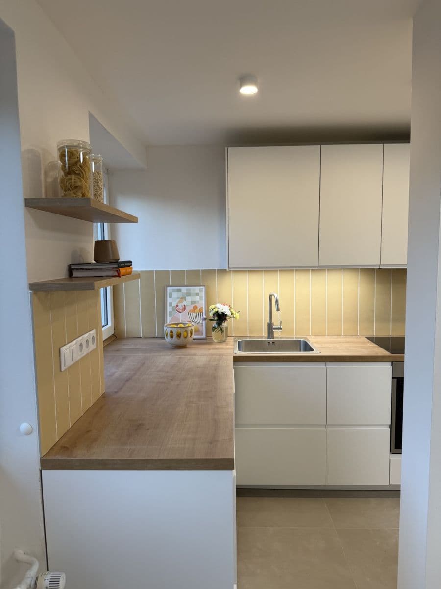 Pronájem bytu 3+kk 66 m², Benešova, Kolín, Středočeský kraj Pronájem bytu 3+kk 66 m², Benešova, Kolín, Středočeský kraj