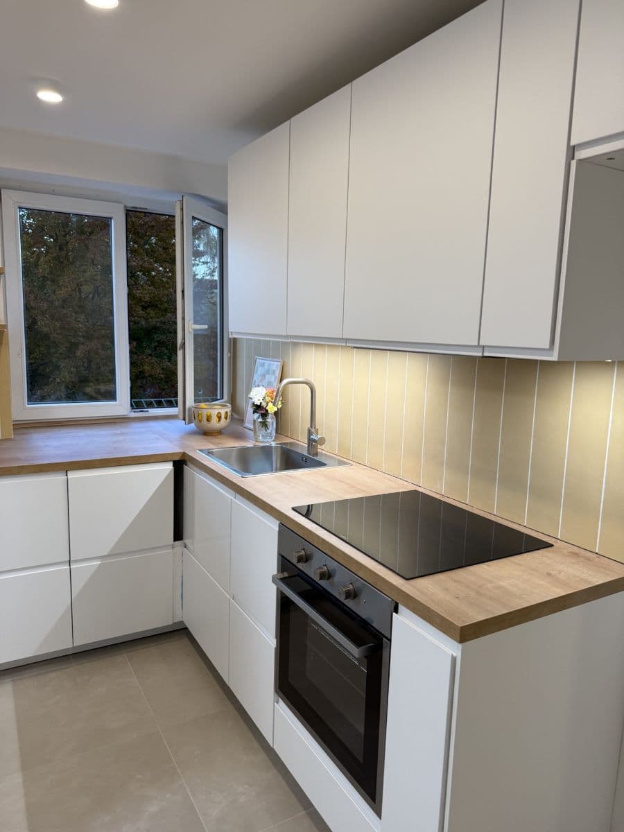 Pronájem bytu 3+kk 66 m², Benešova, Kolín, Středočeský kraj Pronájem bytu 3+kk 66 m², Benešova, Kolín, Středočeský kraj