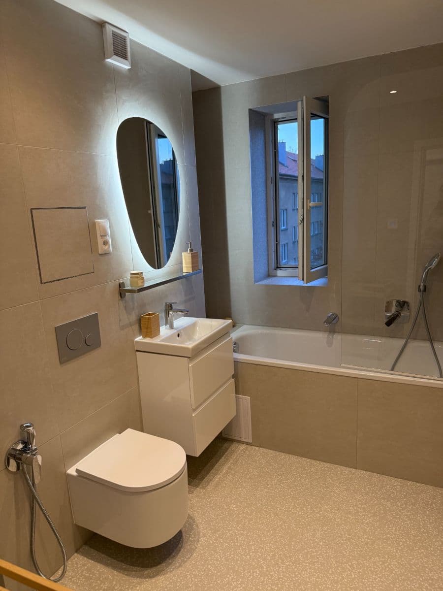 Pronájem bytu 3+kk 66 m², Benešova, Kolín, Středočeský kraj Pronájem bytu 3+kk 66 m², Benešova, Kolín, Středočeský kraj