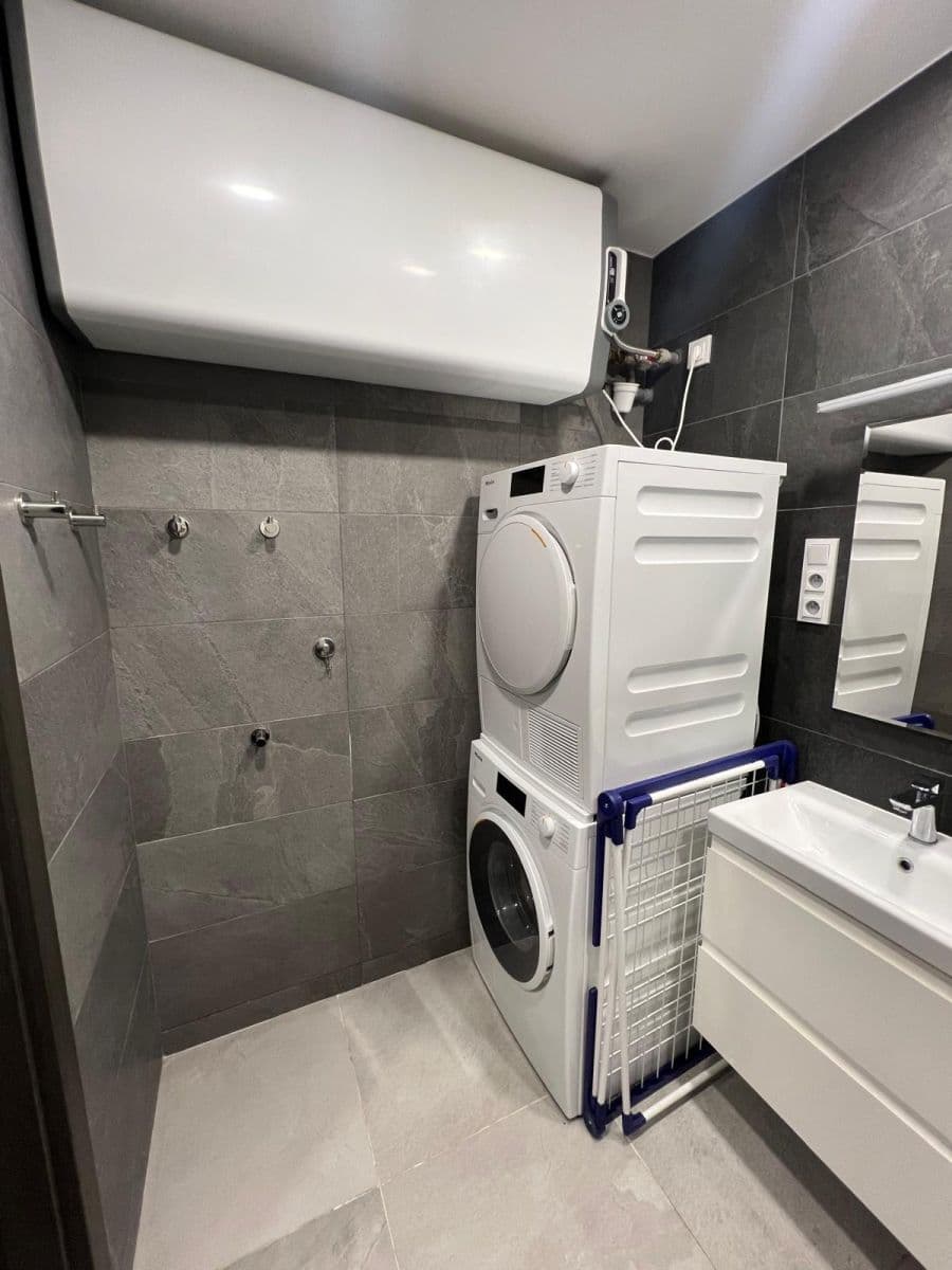 Pronájem bytu 2+1 53 m², Hornická, Roudnice nad Labem, Ústecký kraj Pronájem bytu 2+1 53 m², Hornická, Roudnice nad Labem, Ústecký kraj