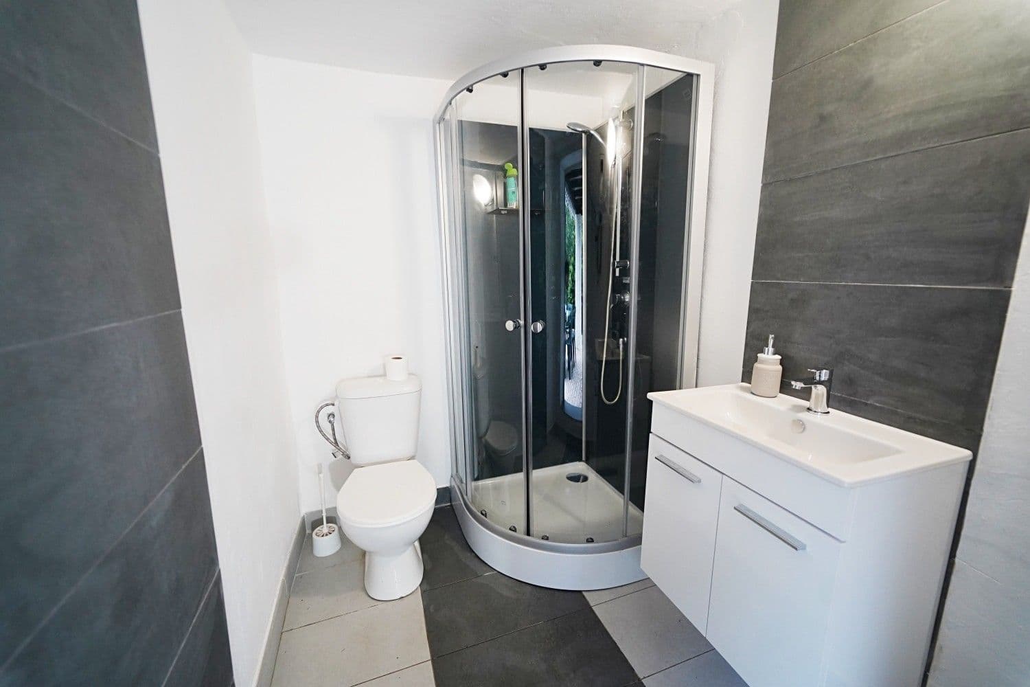 Prodej chaty, chalupy 77 m², pozemek 343 m², Stříbro, Plzeňský kraj Prodej chaty, chalupy 77 m², pozemek 343 m², Stříbro, Plzeňský kraj