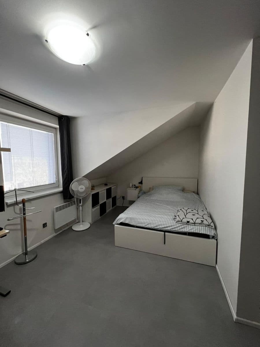 Pronájem bytu 1+1 38 m², Banskobystrická, Brno, Jihomoravský kraj Pronájem bytu 1+1 38 m², Banskobystrická, Brno, Jihomoravský kraj