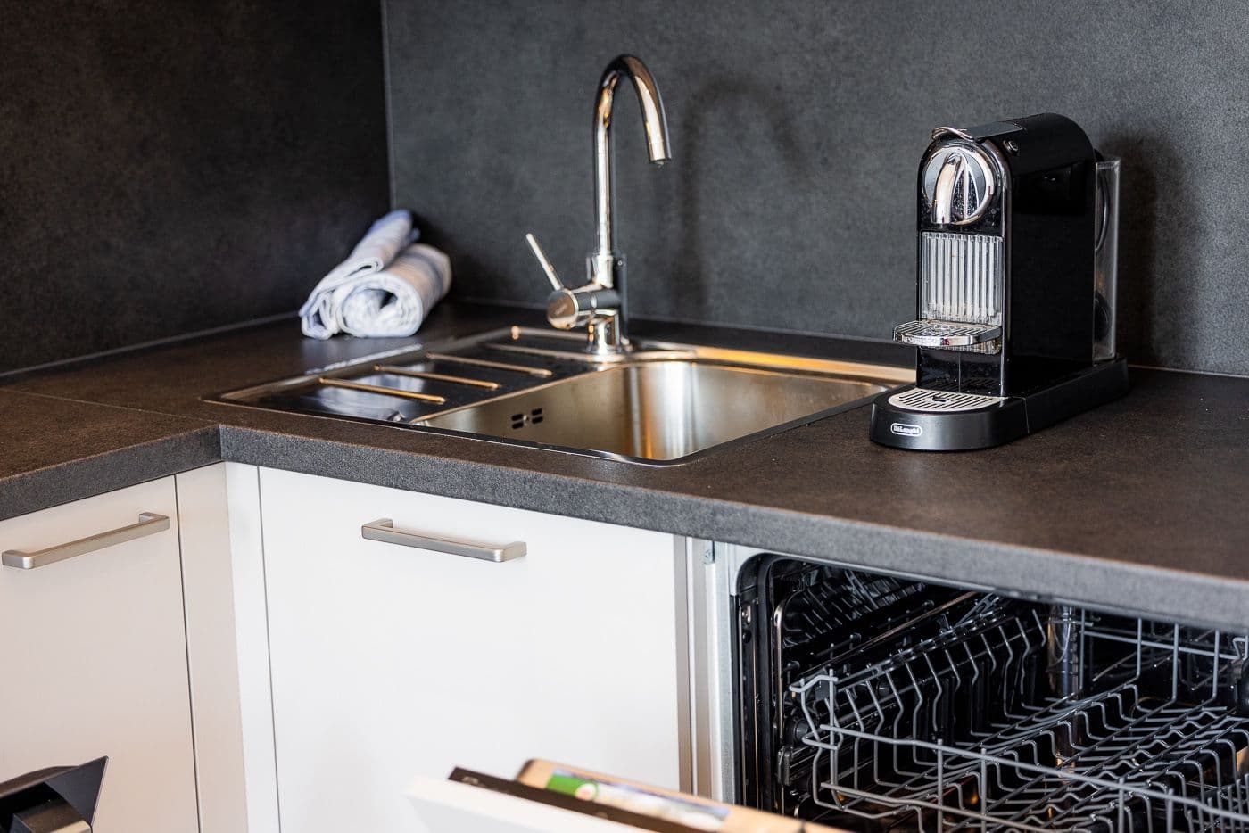 Pronájem bytu 1+kk 49 m², V Háji, Praha, Praha Pronájem bytu 1+kk 49 m², V Háji, Praha, Praha