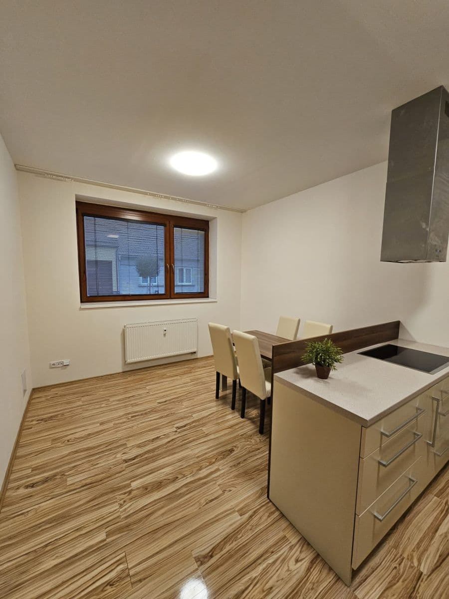 Pronájem bytu 3+kk 86 m², Legionářská, Kuřim, Jihomoravský kraj Pronájem bytu 3+kk 86 m², Legionářská, Kuřim, Jihomoravský kraj